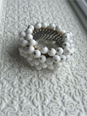 Women White Beaded Stretch Bracelet with DEFECT